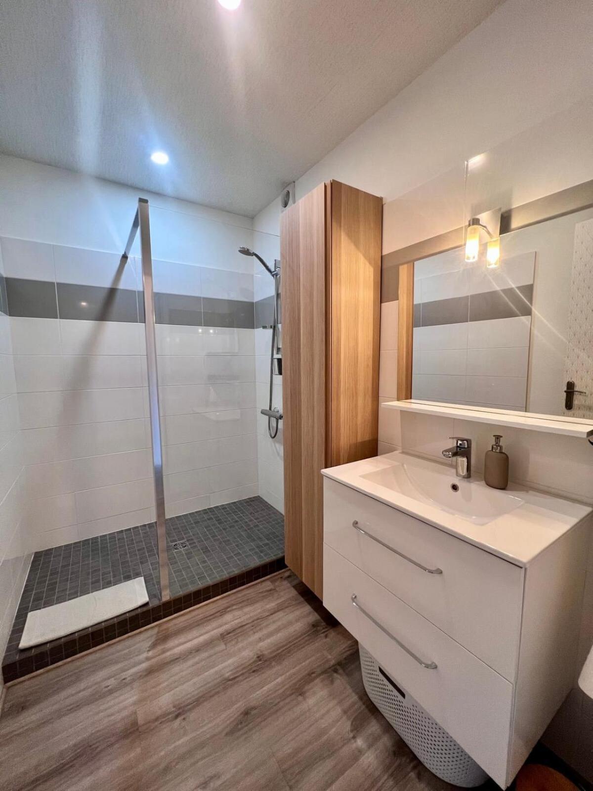 Casa Bert - T2 Avec Parking&Balcon En Centre Ville 브리브라가야르드 외부 사진